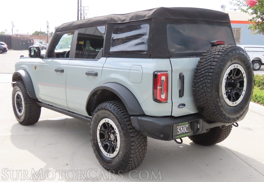 2024 Ford Bronco Badlands - Image 8