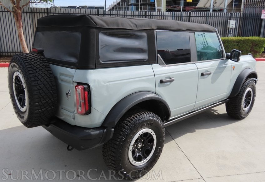 2024 Ford Bronco Badlands - Image 10