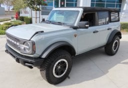 2024 Ford Bronco Badlands - Image 1