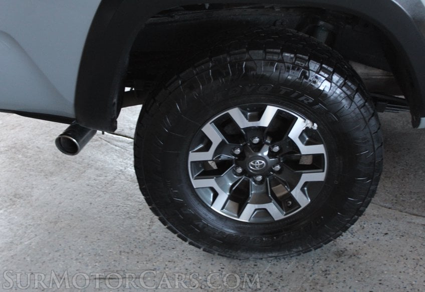 2019 Toyota Tacoma TRD Off-Road - Image 35