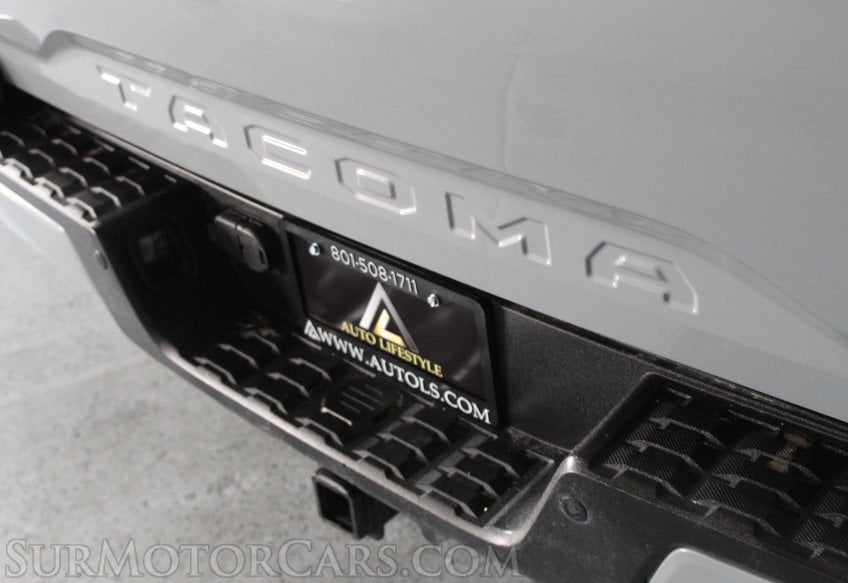 2019 Toyota Tacoma TRD Off-Road - Image 39