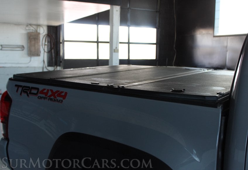 2019 Toyota Tacoma TRD Off-Road - Image 34
