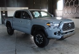2019 Toyota Tacoma TRD Off-Road - Image 2