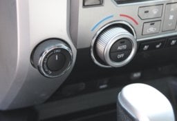 2015 Toyota Tundra - Image 50
