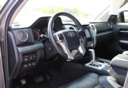 2015 Toyota Tundra - Image 32