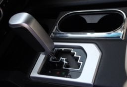 2015 Toyota Tundra - Image 59