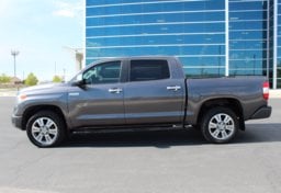 2015 Toyota Tundra - Image 10