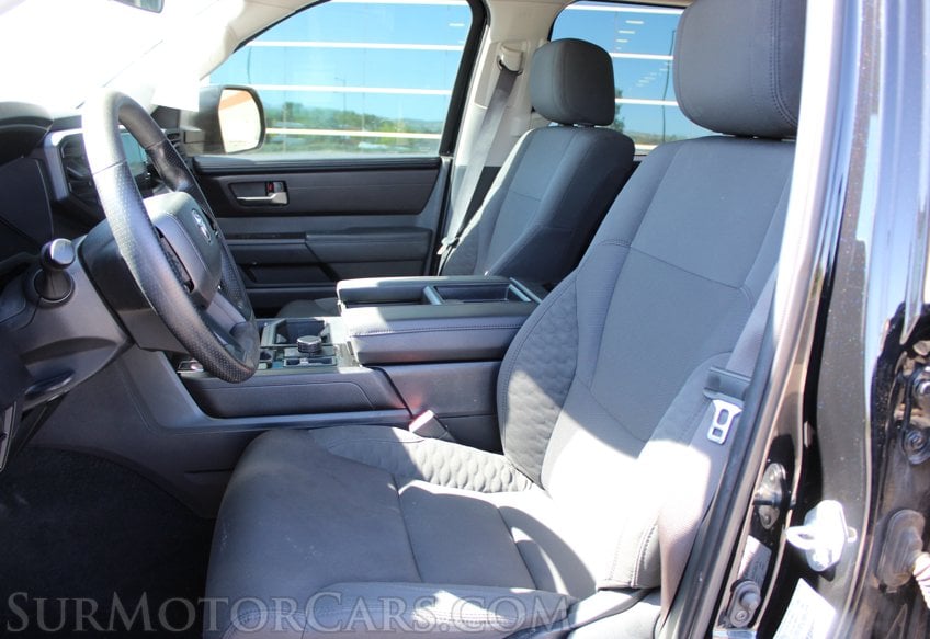 2024 Toyota Tundra 4x4 SR5 - Image 35