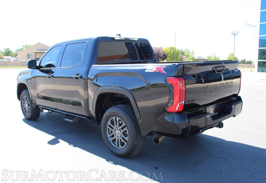 2024 Toyota Tundra 4x4 SR5 - Image 7