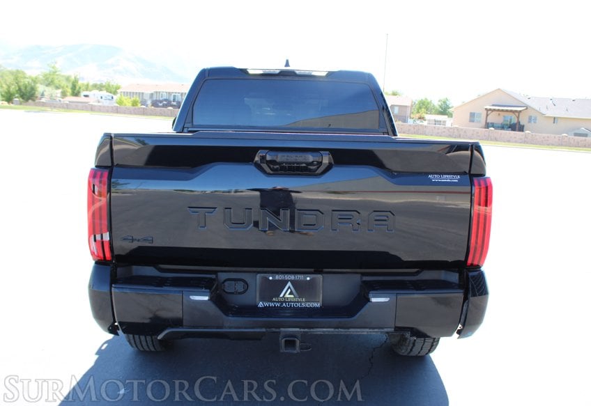 2024 Toyota Tundra 4x4 SR5 - Image 12