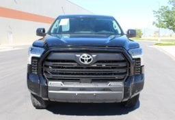 2024 Toyota Tundra 4x4 SR5 - Image 11