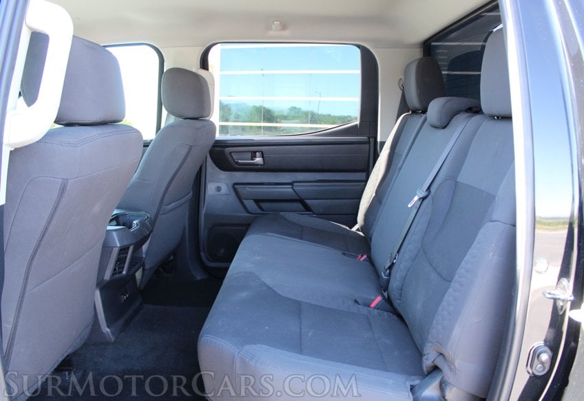 2024 Toyota Tundra 4x4 SR5 - Image 39