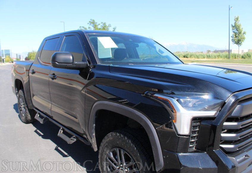 2024 Toyota Tundra 4x4 SR5 - Image 13