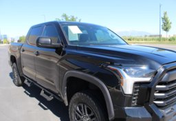 2024 Toyota Tundra 4x4 SR5 - Image 13