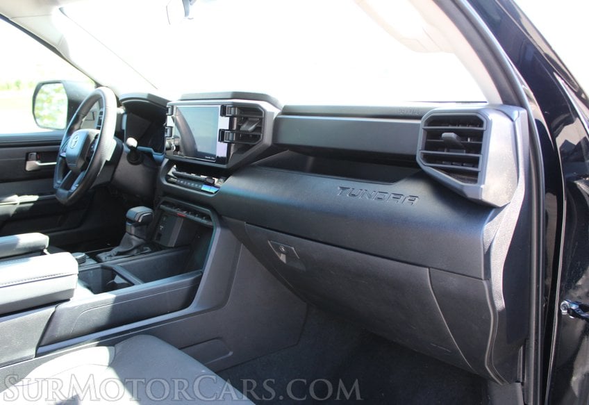 2024 Toyota Tundra 4x4 SR5 - Image 31