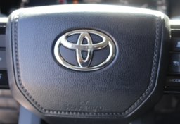 2024 Toyota Tundra 4x4 SR5 - Image 40