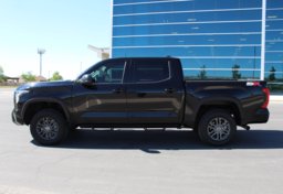 2024 Toyota Tundra 4x4 SR5 - Image 10