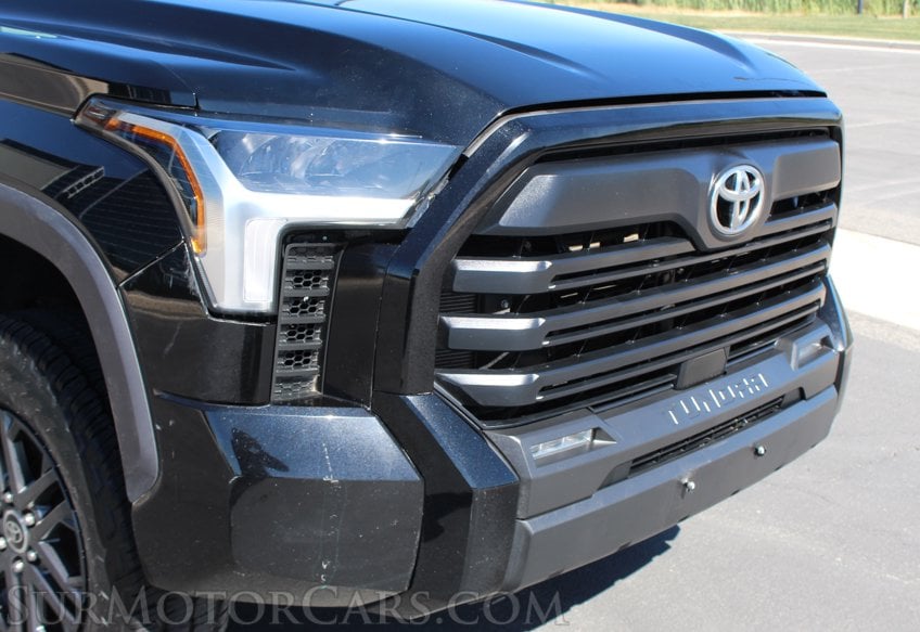 2024 Toyota Tundra 4x4 SR5 - Image 22