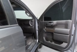 2019 Chevrolet Silverado 1500 - Image 17