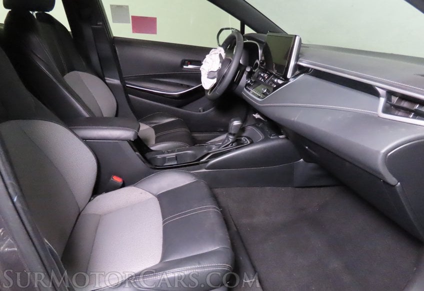 2025 Toyota Corolla Hatchback XSE - Image 47