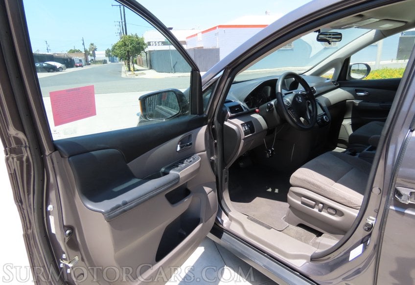 2015 Honda Odyssey EX - Image 44