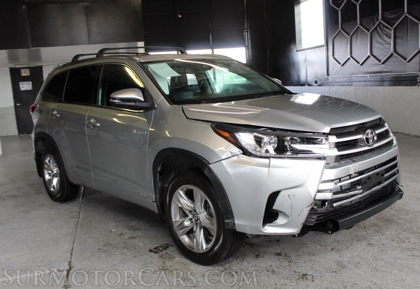 2018 Toyota Highlander Hybrid Limited - Image 4