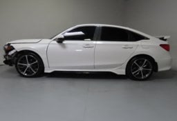 2024 Honda Civic Touring - Image 11