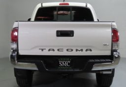 2021 Toyota Tacoma TRD Off-Road - Image 11
