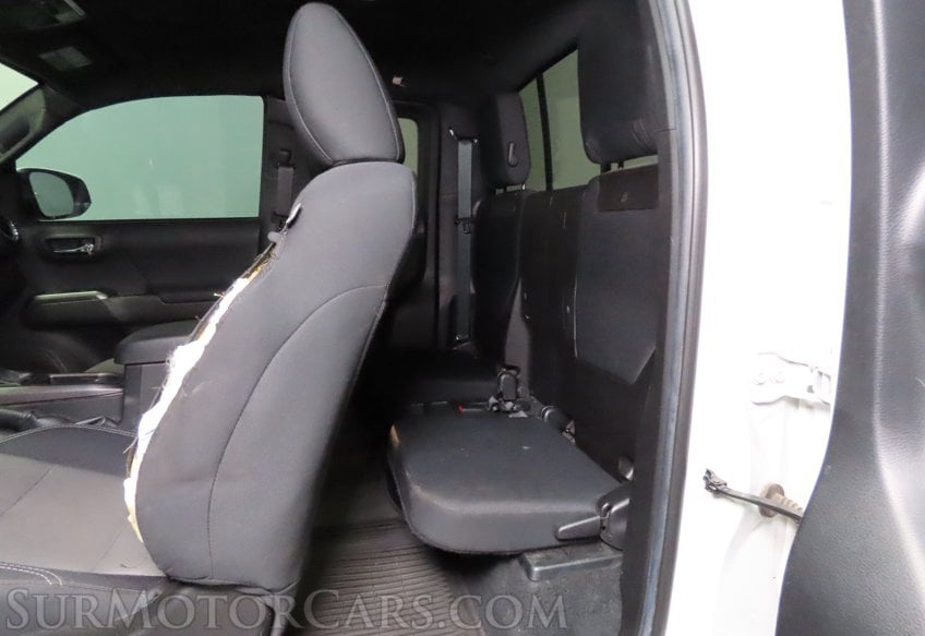 2021 Toyota Tacoma TRD Off-Road - Image 40