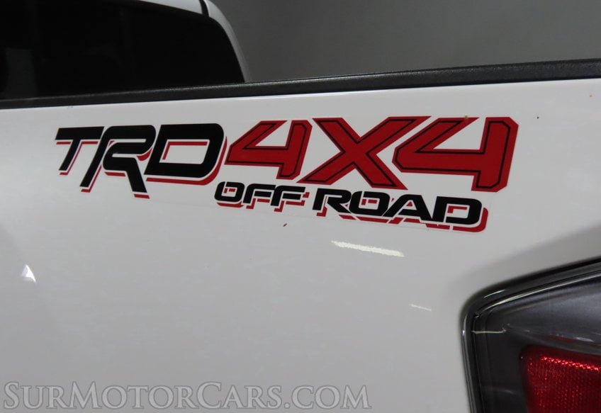 2021 Toyota Tacoma TRD Off-Road - Image 17