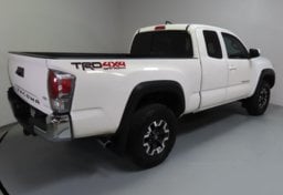 2021 Toyota Tacoma TRD Off-Road - Image 10