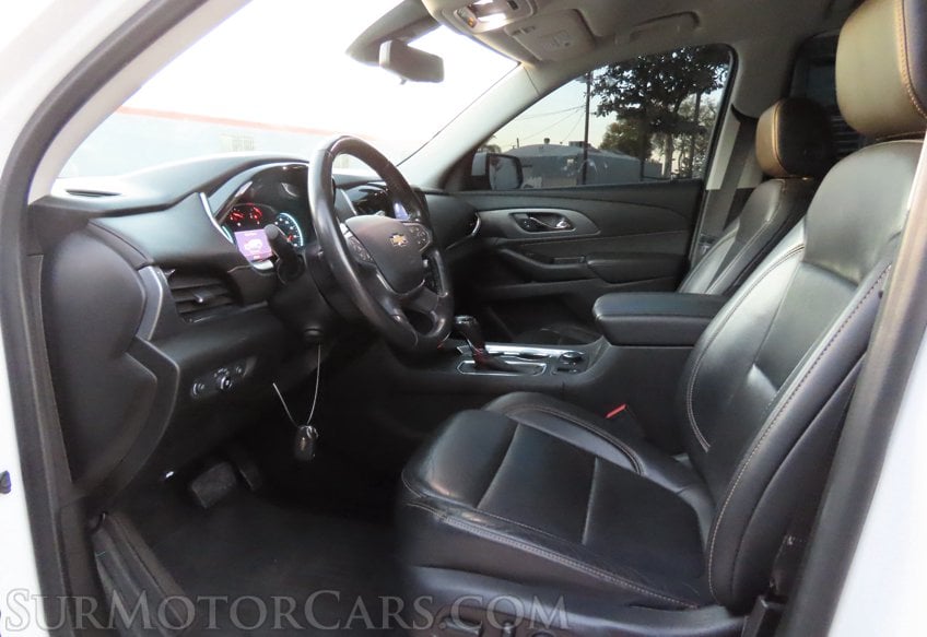 2020 Chevrolet Traverse Premier - Image 32
