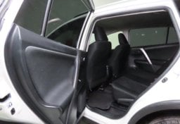 2017 Toyota RAV4 LE - Image 21