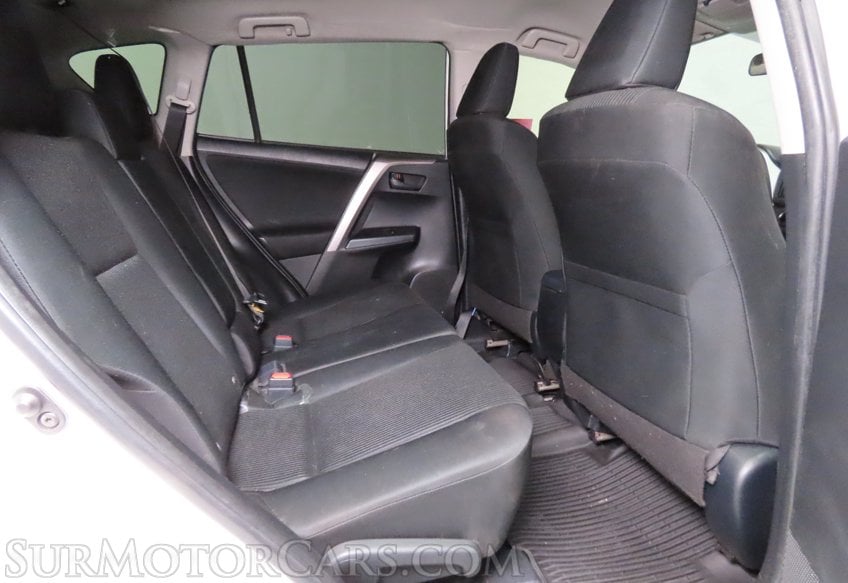 2017 Toyota RAV4 LE - Image 39
