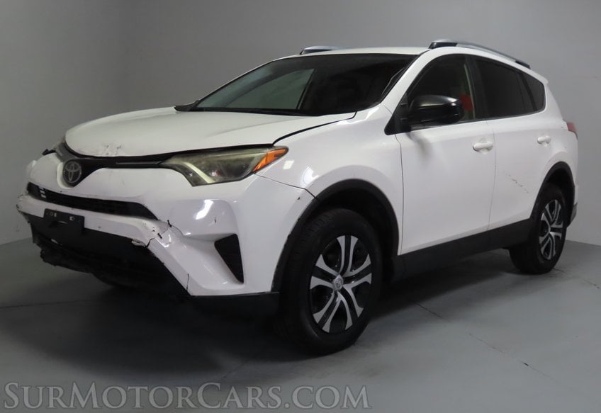 2017 Toyota RAV4 LE - Image 3