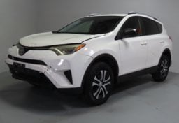 2017 Toyota RAV4 LE - Image 3