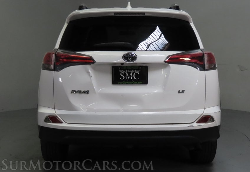 2017 Toyota RAV4 LE - Image 11