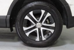 2017 Toyota RAV4 LE - Image 18