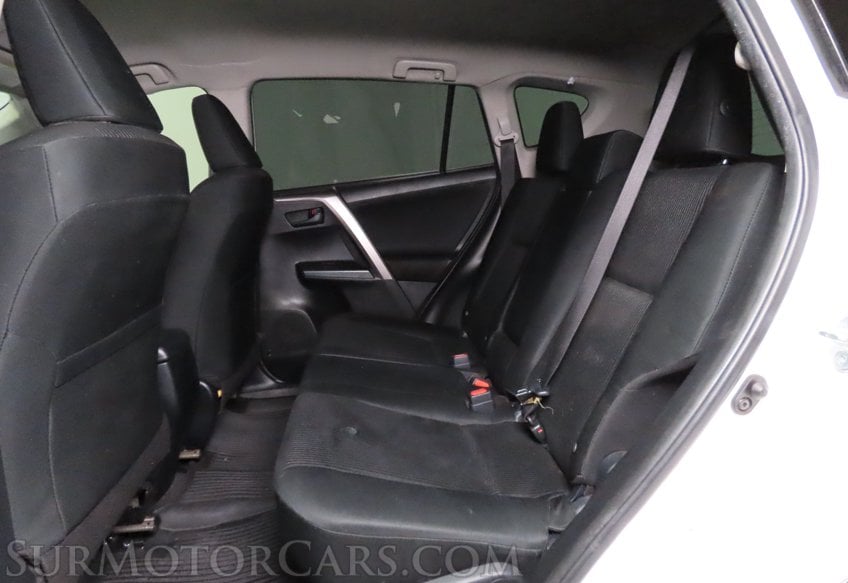 2017 Toyota RAV4 LE - Image 20