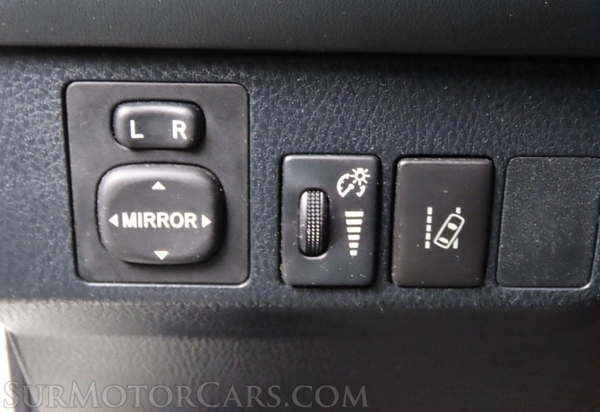 2017 Toyota RAV4 LE - Image 22