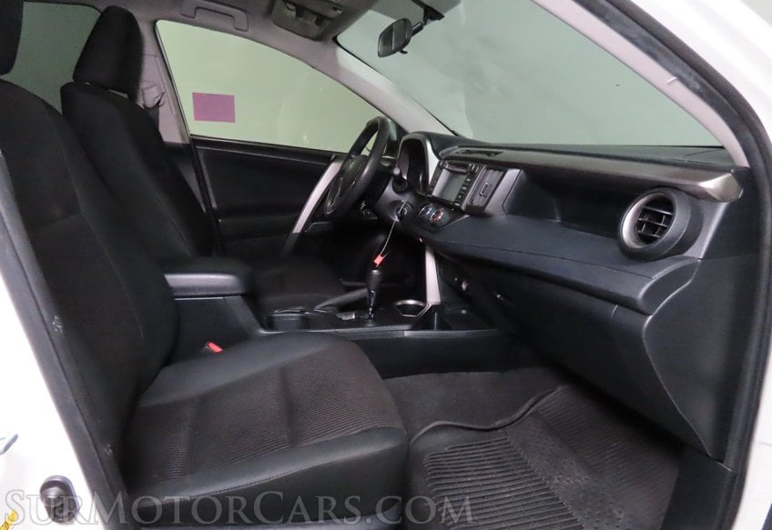 2017 Toyota RAV4 LE - Image 35