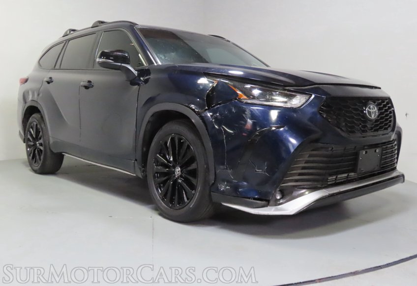 2024 Toyota Highlander XSE AWD - Image 2