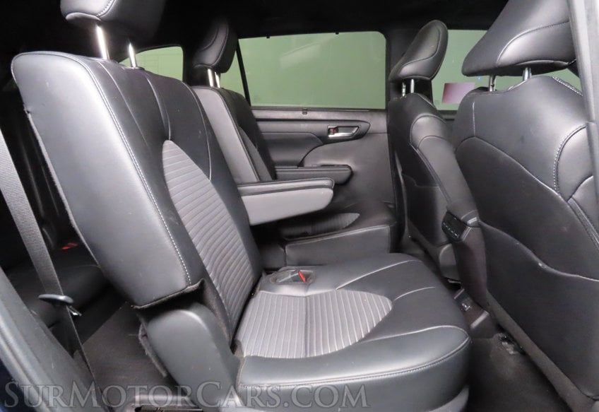 2024 Toyota Highlander XSE AWD - Image 45