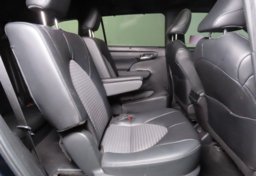 2024 Toyota Highlander XSE AWD - Image 45