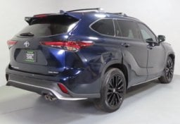 2024 Toyota Highlander XSE AWD - Image 8