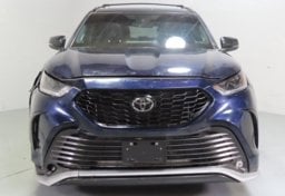 2024 Toyota Highlander XSE AWD - Image 10