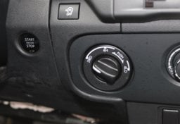 2026 Nissan Frontier - Image 50