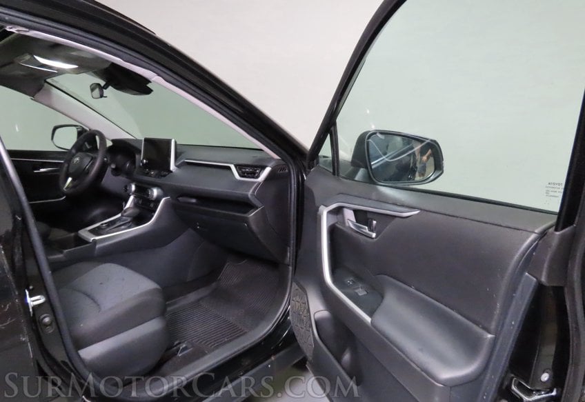 2025 Toyota RAV4 Hybrid XLE - Image 58