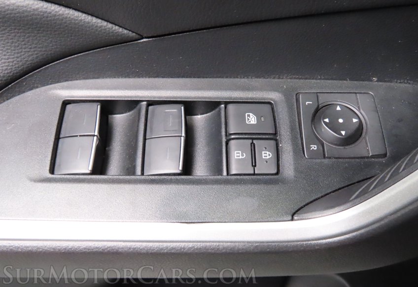 2025 Toyota RAV4 Hybrid XLE - Image 32