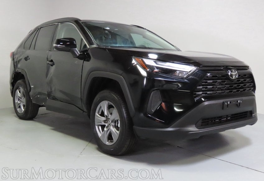 2025 Toyota RAV4 Hybrid XLE - Image 3